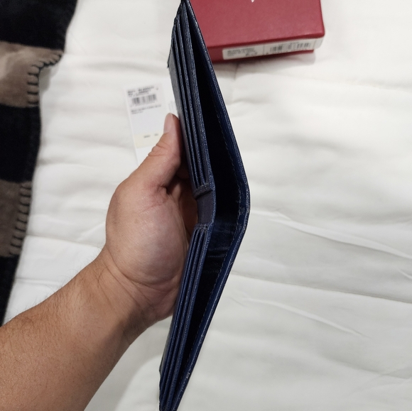 Ferragamo Mens Wallet - Picture 7 of 9